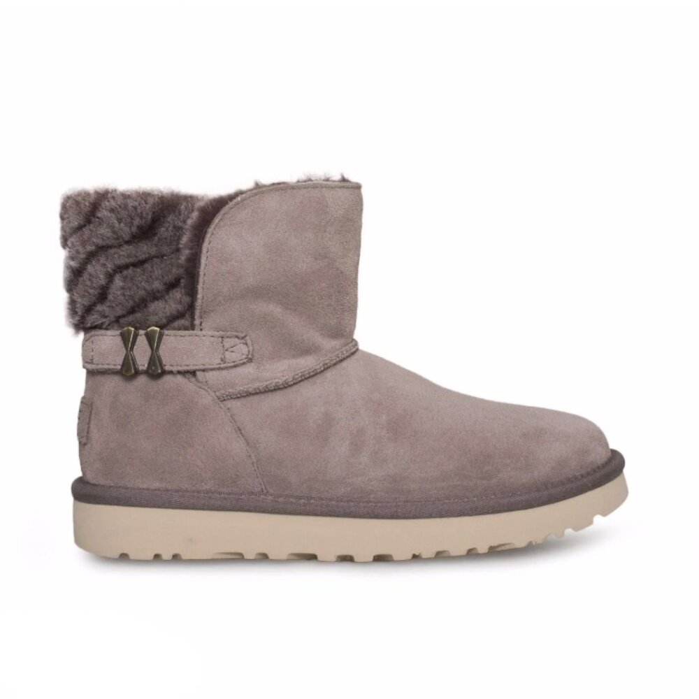 Women's Ugg Adria Classic Mini Boots | Size US 6 EU 37 |